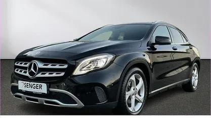 Lack kosmosschwarz Gebraucht 2019 Mercedes GLA200 Urban SUV | 24.470 € (Fairer Preis)