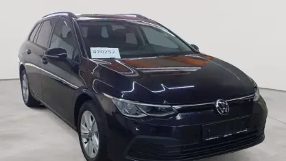 Gebraucht VW Golf VII Life 150 PS (110 kW) 2021 Deep black perleffekt Kleinwagen