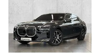 Gebraucht BMW i7 M Sport 400 kW (544 PS) 2024 Grau Limousine