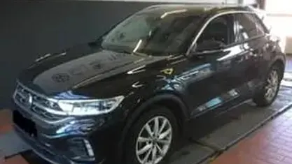Usado VW T-Roc R-line 110 HP (80 kW) 2022 Preto SUV