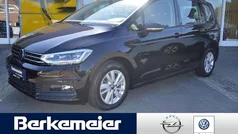 Schwarz Gebraucht 2024 VW Touran Comfortline Van / Kleinbus | 30.790 € (Fairer Preis)