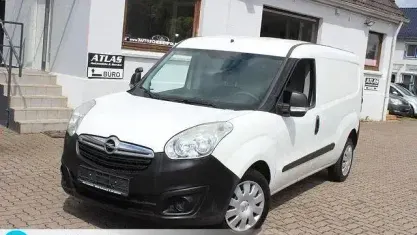 Gebraucht Opel Combo 95 PS (69 kW) 2017 Polarweiss Van / Kleinbus