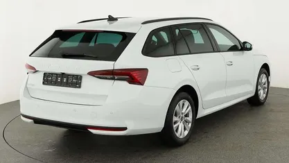 Gebraucht 2025 Skoda Octavia Selection Kombi | 34.470 € (Guter Preis)