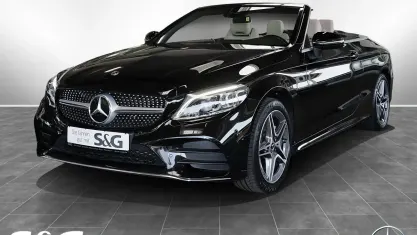Gebraucht Mercedes C200 AMG 184 PS (135 kW) 2020 Obsidianschwarz Cabrio