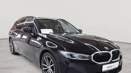 Gebraucht BMW 320 Sport Line 190 PS (139 kW) 2023 Schwarz uni Kombi
