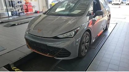 Gebraucht Cupra Born 150 kW (204 PS) 2023 Grau Kleinwagen