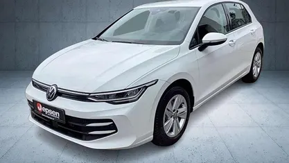 Weiß Gebraucht 2025 VW Golf Life Limousine | 23.470 € (Fairer Preis)