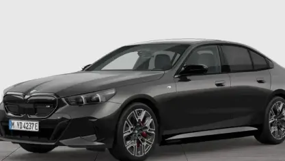 Usata BMW i5 Sport Line 442 kW (601 CV) 2025 Grigio Berlina