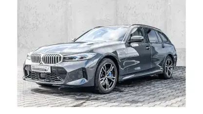 Gebraucht BMW 330e M Sport 292 PS (214 kW) 2024 Grau Kombi