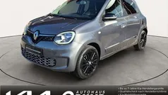 Lunar grey Gebraucht 2023 Renault Twingo Urban Night Kleinwagen | 14.450 € (Fairer Preis)