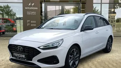 Gebraucht Hyundai i30 140 PS (102 kW) 2025 Atlas white / sol Kombi