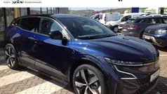 Blau (nachtblau metallic, black pearlschwarz) Gebraucht 2024 Renault Mégane Techno Limousine | 33.690 € (Guter Preis)