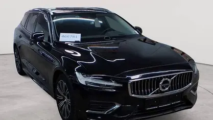 Gebraucht Volvo V60 Inscription 197 PS (144 kW) 2021 Kombi