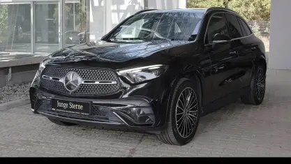 Gebraucht Mercedes GLC220 AMG 197 PS (144 kW) 2023 Obsidianschwarz SUV