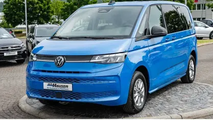 Gebraucht VW Multivan Life 150 PS (110 kW) 2026 Blau Van / Kleinbus