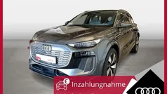Daytonagrau perleffekt Gebraucht 2024 Audi Q6 e-tron Ambiente SUV | 66.420 € (Guter Preis)