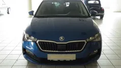 Raceblau Gebraucht 2024 Skoda Scala Ambition Kleinwagen | 21.490 € (Fairer Preis)
