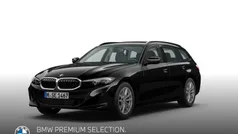 Schwarz Gebraucht 2023 BMW 318 Shadowline Kombi | 28.220 € (Fairer Preis)