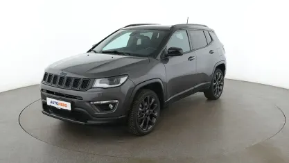 Gebraucht Jeep Compass 60 PS (44 kW) 2021 Grau SUV