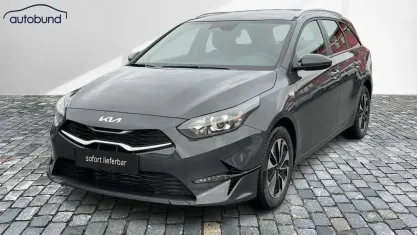 Neu Kia Ceed Sportswagon 140 PS (102 kW) 2026 Grau / darkpentametal Kombi