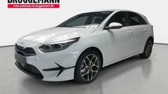 Weiß Neu 2025 Kia Ceed Style Limousine | 26.490 € (Fairer Preis)