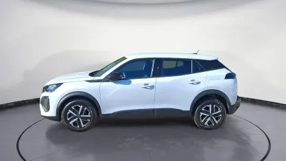 Używany Peugeot 2008 Active 101 KM (74 kW) 2024 Biały SUV