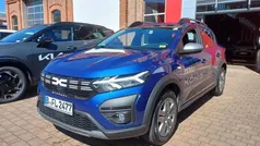 Blau Gebraucht 2023 Dacia Sandero Expression Kleinwagen | 17.599 € (Guter Preis)