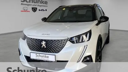 Gebraucht Peugeot e-2008 GT 100 kW (136 PS) 2022 Weiss SUV