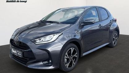 Neu Toyota Yaris Hybrid Comfort 116 PS (85 kW) 2025 Marlingrau Kleinwagen