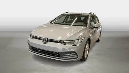 Gebraucht 2021 VW Golf VIII Life Kombi | 20.220 € (Guter Preis)