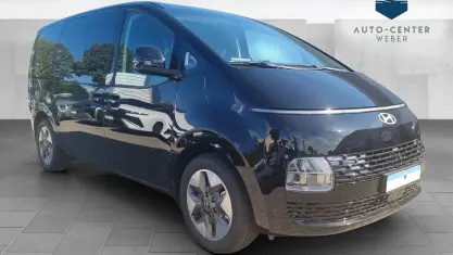 Gebraucht Hyundai Staria Prime 225 PS (165 kW) 2025 Schwarz Van / Kleinbus