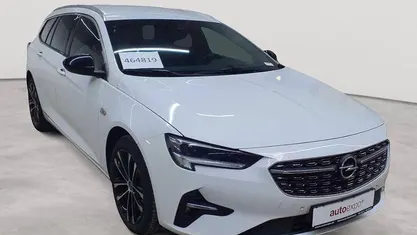 Gebraucht Opel Insignia Business 174 PS (127 kW) 2022 Jade weiß Kombi