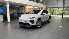 Eisgraumetallic (metallic) Gebraucht 2025 Porsche Macan Chrono SUV | 89.900 € (Fairer Preis)