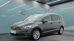 Grau Gebraucht 2024 VW Touran Highline Van / Kleinbus | 36.249 € (Fairer Preis)