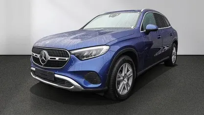 Gebraucht Mercedes GLC220 Avantgarde 197 PS (144 kW) 2023 Lack spektralblau SUV