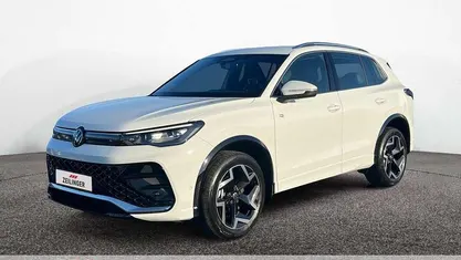 Pure white Gebraucht 2025 VW Tiguan R-line SUV | 43.944 € (Fairer Preis)