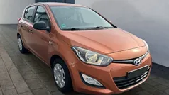 Braun Gebraucht 2014 Hyundai i20 Trend Limousine | 5.680 € (Fairer Preis)