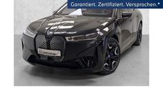 Schwarz Gebraucht 2022 BMW iX Sport Line SUV | 61.860 € (Fairer Preis)
