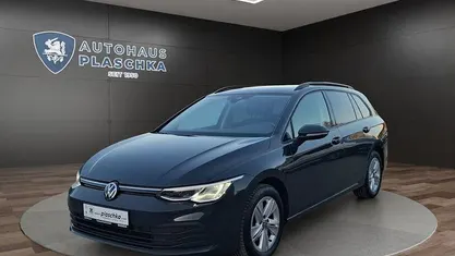 Gebraucht VW Golf VIII Life 150 PS (110 kW) 2022 Uranograu Limousine