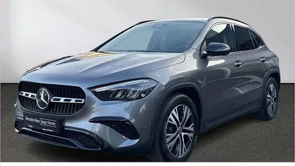 Grau Gebraucht 2024 Mercedes GLA200 Progressive SUV | 38.980 € (Fairer Preis)