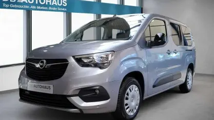 Gebraucht Opel Combo Life Elegance 131 PS (96 kW) 2023 Silber Van / Kleinbus