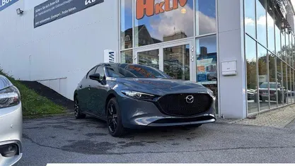 Neu Mazda 3 Homura-Line 140 PS (102 kW) 2025 Grau Limousine