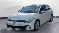 Weiß Gebraucht 2022 VW Golf VIII Life Limousine | 23.460 € (Fairer Preis)