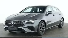 Lack mountaingrau Gebraucht 2024 Mercedes CLA200 Shooting Brake Advanced Kombi | 31.700 € (Fairer Preis)