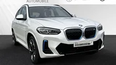 Mineralweiss metallic Gebraucht 2024 BMW iX3 Impressive SUV | 49.700 € (Guter Preis)