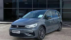 Grau Gebraucht 2021 VW Touran Highline Van / Kleinbus | 29.980 € (Fairer Preis)