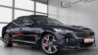 Auroraschwarz metallic (abp) Gebraucht 2018 Kia Stinger Kleinwagen | 26.990 € (Fairer Preis)
