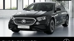 Gebraucht 2025 Mercedes E200 AMG line Limousine | 59.400 € (Fairer Preis)