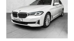 Weiß Gebraucht 2021 BMW 530 Luxury Line Kombi | 37.370 € (Fairer Preis)