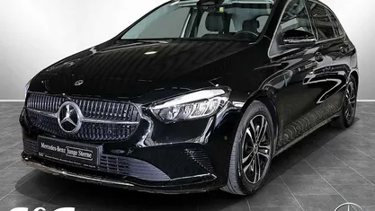 Metalliclack kosmosschwarz Gebraucht 2024 Mercedes B200 Progressive Van / Kleinbus | 29.470 € (Fairer Preis)